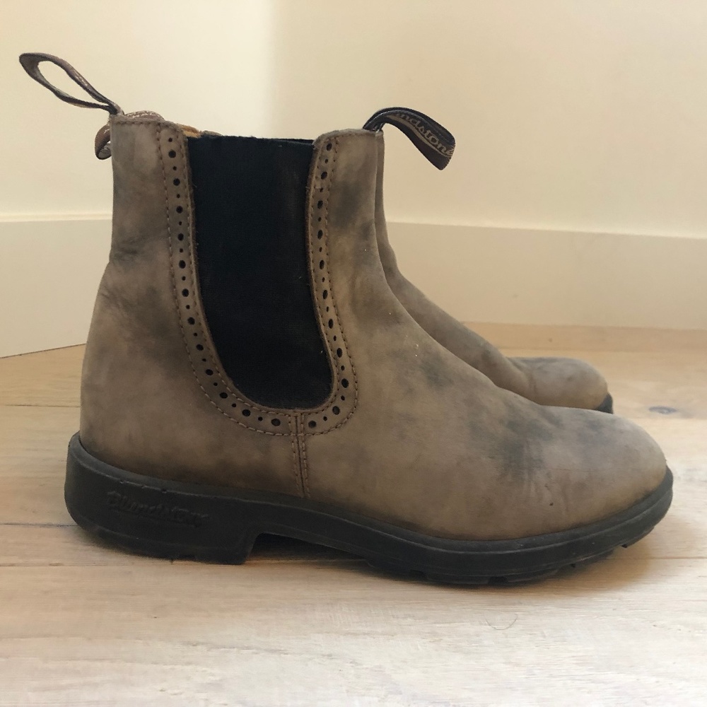 WOMEN'S BLUNDSTONE ORIGINALS HIGH TOP BOOTS - RUSTIC BROWN